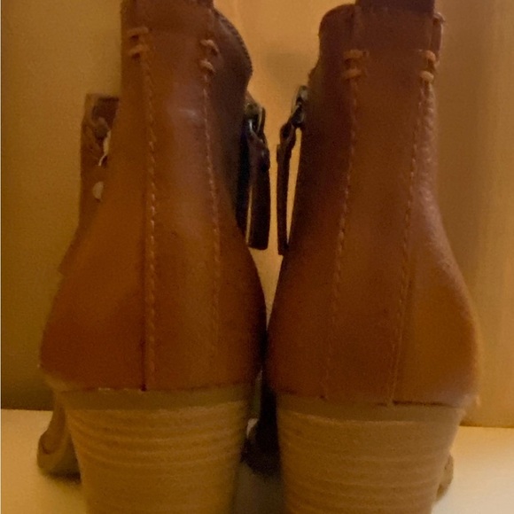 Ankle Boots - Picture 5 of 8